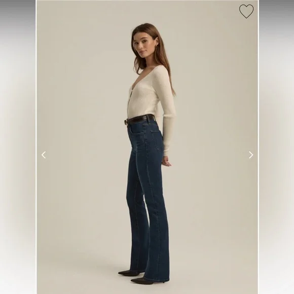 THE VALENTINA SUPER HIGH RISE MINI BOOT - Picture 4 of 9